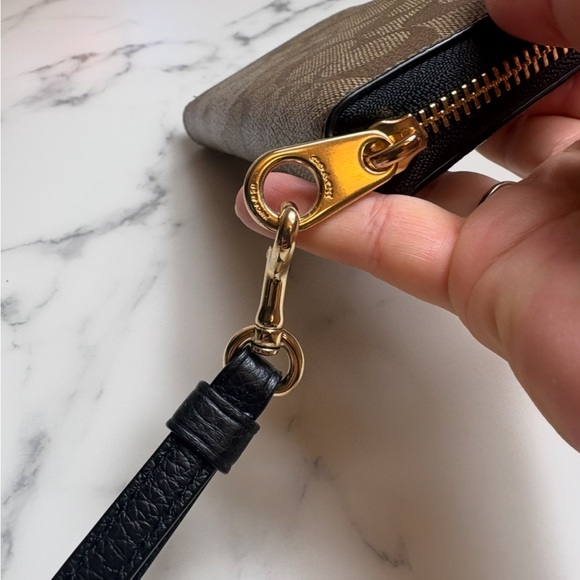 Coach X Jean Michael Basquiat Large Zip Around Wallet - Picture 5 of 10